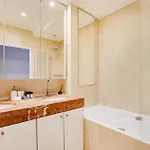 Prestige Avenue Kleber Parijs