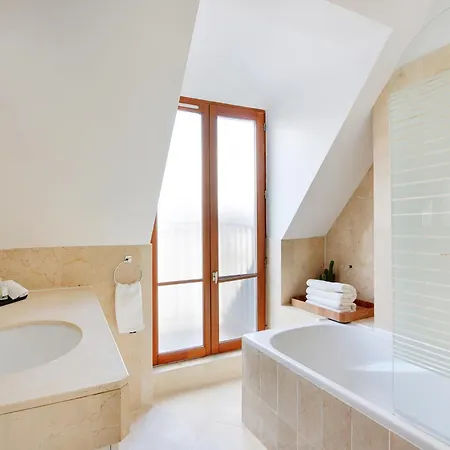 Prestige Avenue Kleber *